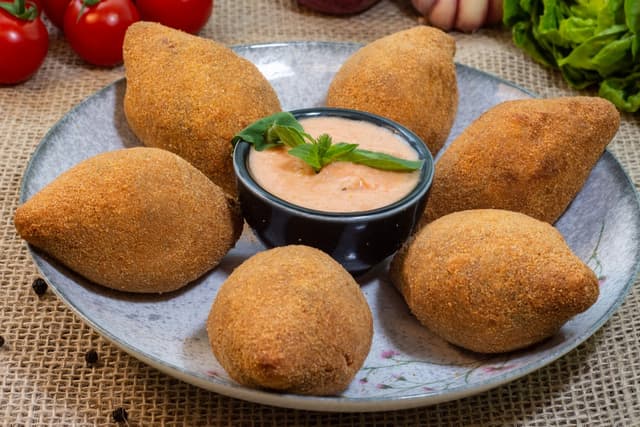 Bolinhos de carne-seca