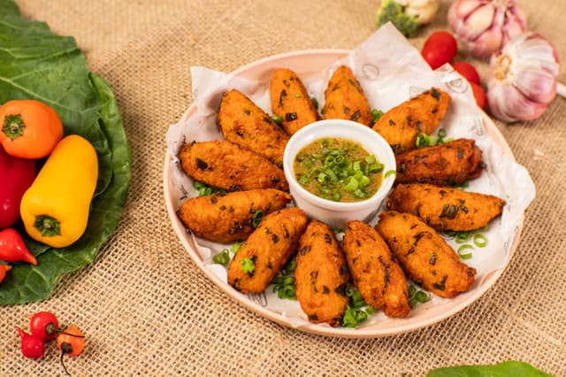 Falafel de tremoço e ora pro nobis